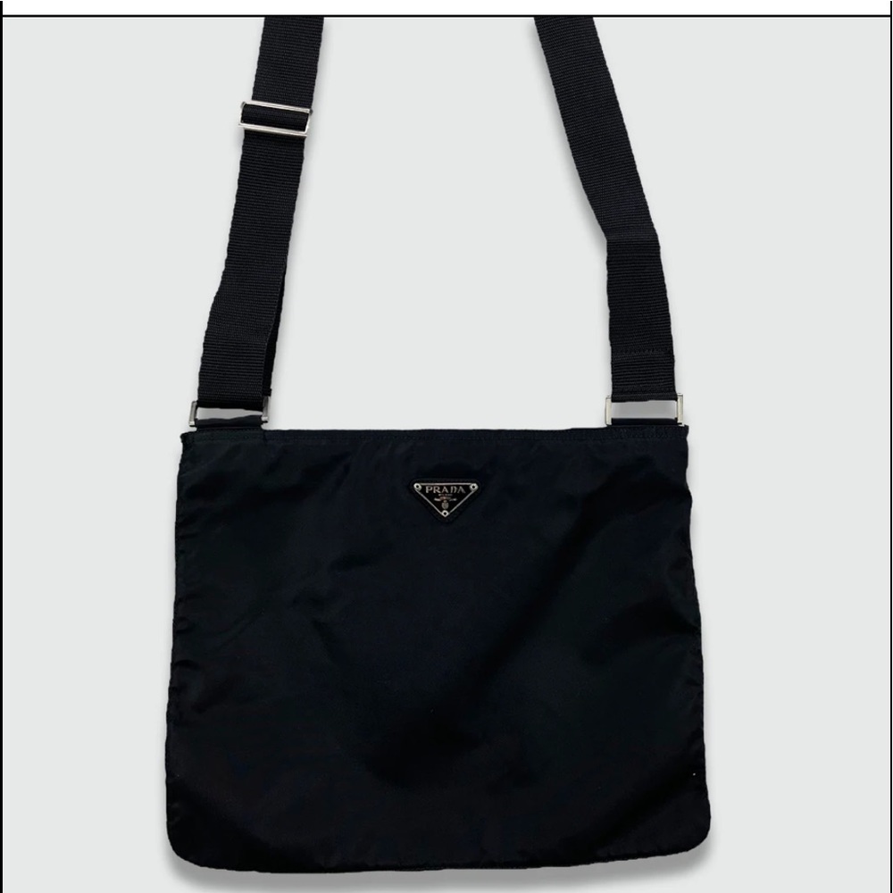 Authentic Vintage Prada Black Tessuto Crossbody Bag🖤
